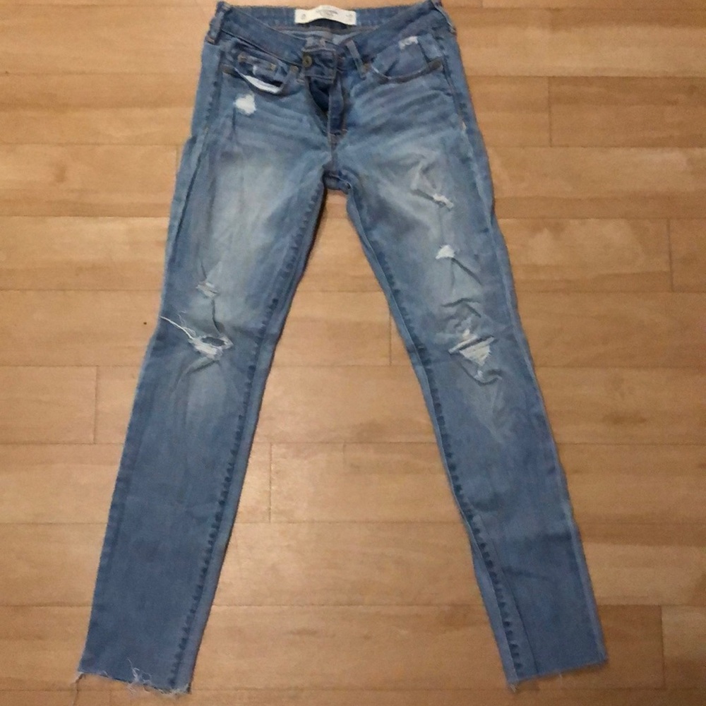 Abercrombie & Fitch distressed super skinny jeans